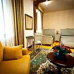 Miramar Hotel 2*